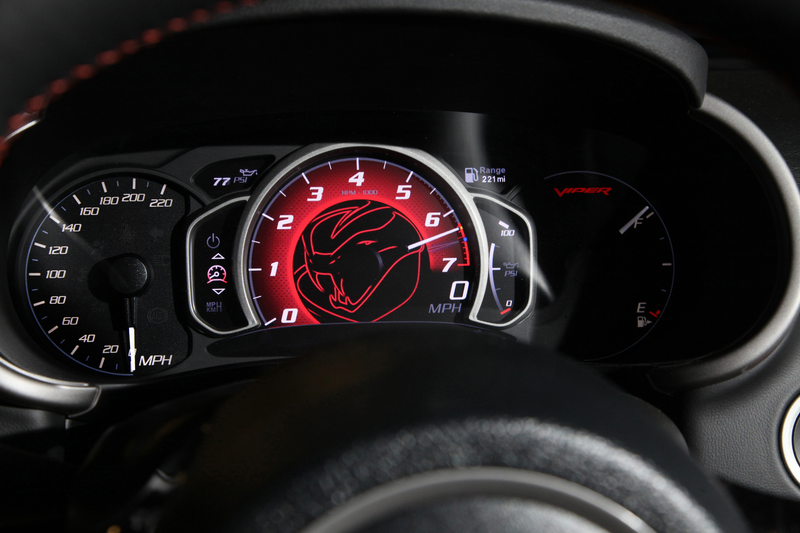 Illustration for article titled 2015 Dodge Viper: It's Better, So Someone Please Buy One